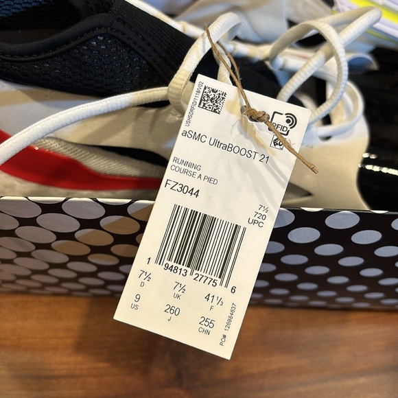 NWB aSMC UltraBoost 21 Sz 9 - Picture 3 of 6